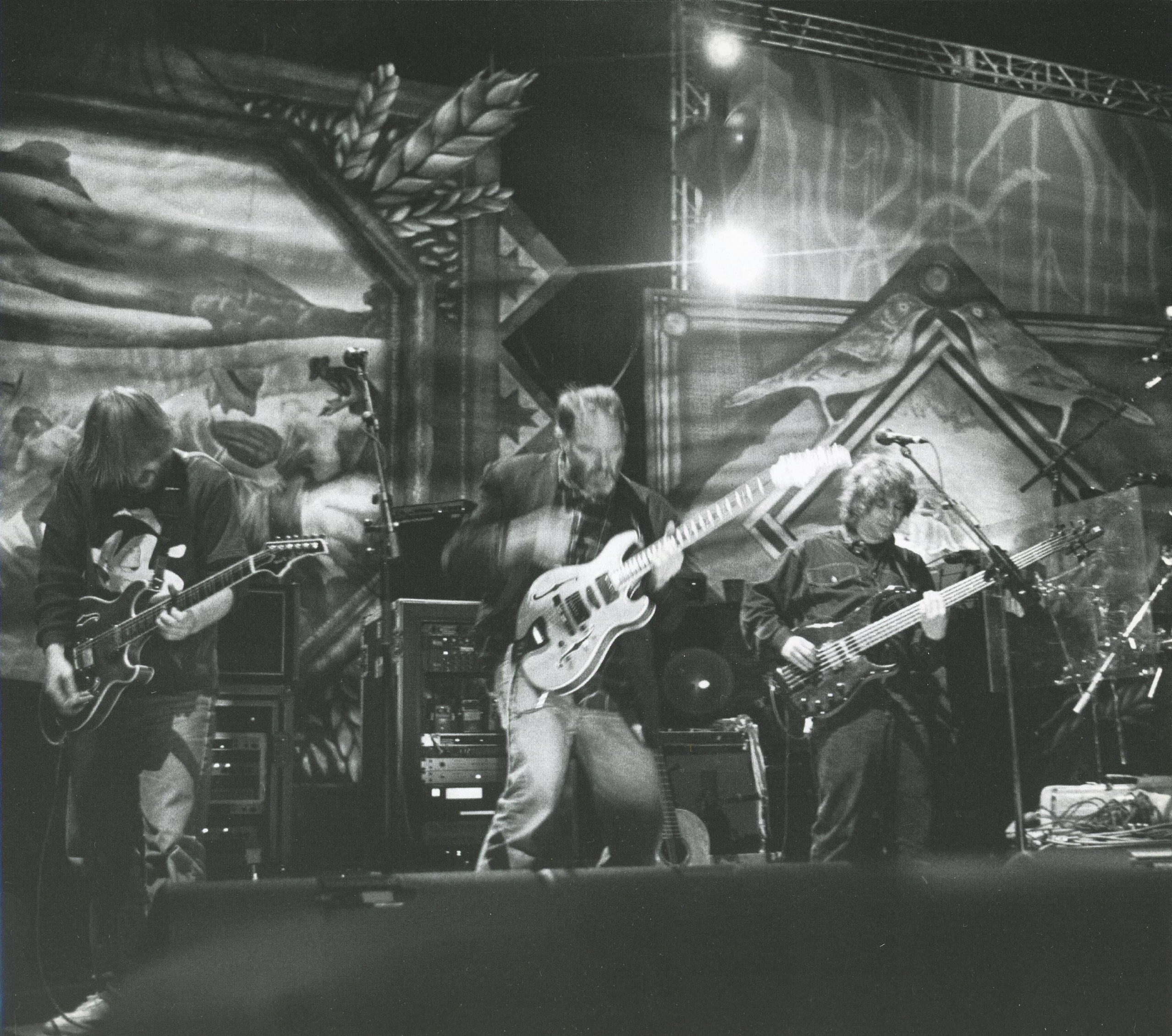 Neil Young sitting in with Phish at Farm Aid 1998 with the MarMar guitar