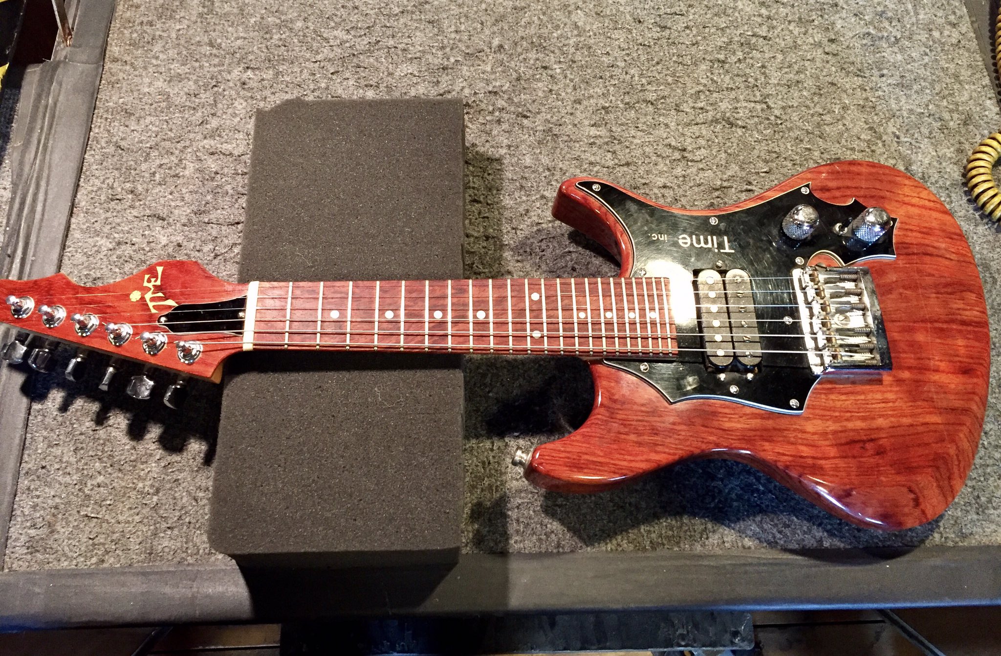 Time Mini-Travel Guitar — Bubinga body, Time inc. pickguard